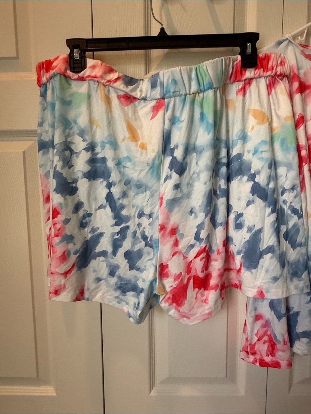 # Women's 4XL Multicolor Tie-Dye Lounge Set - Top & Shorts - Picture 13 of 13